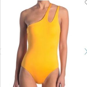 NWT! BECCA by Rebecca Virtue asymmetrical swimsuit size medium